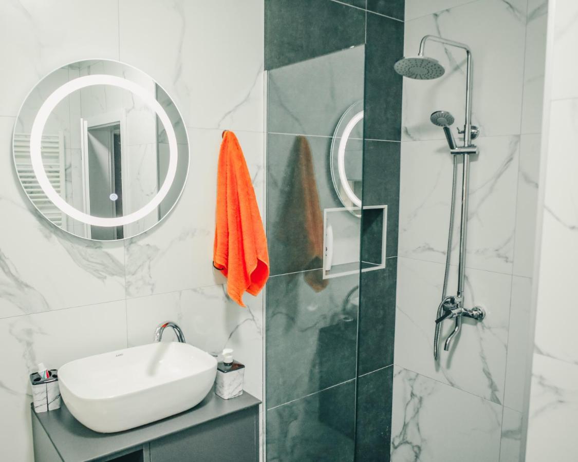 Parta Apartment Pristina Esterno foto